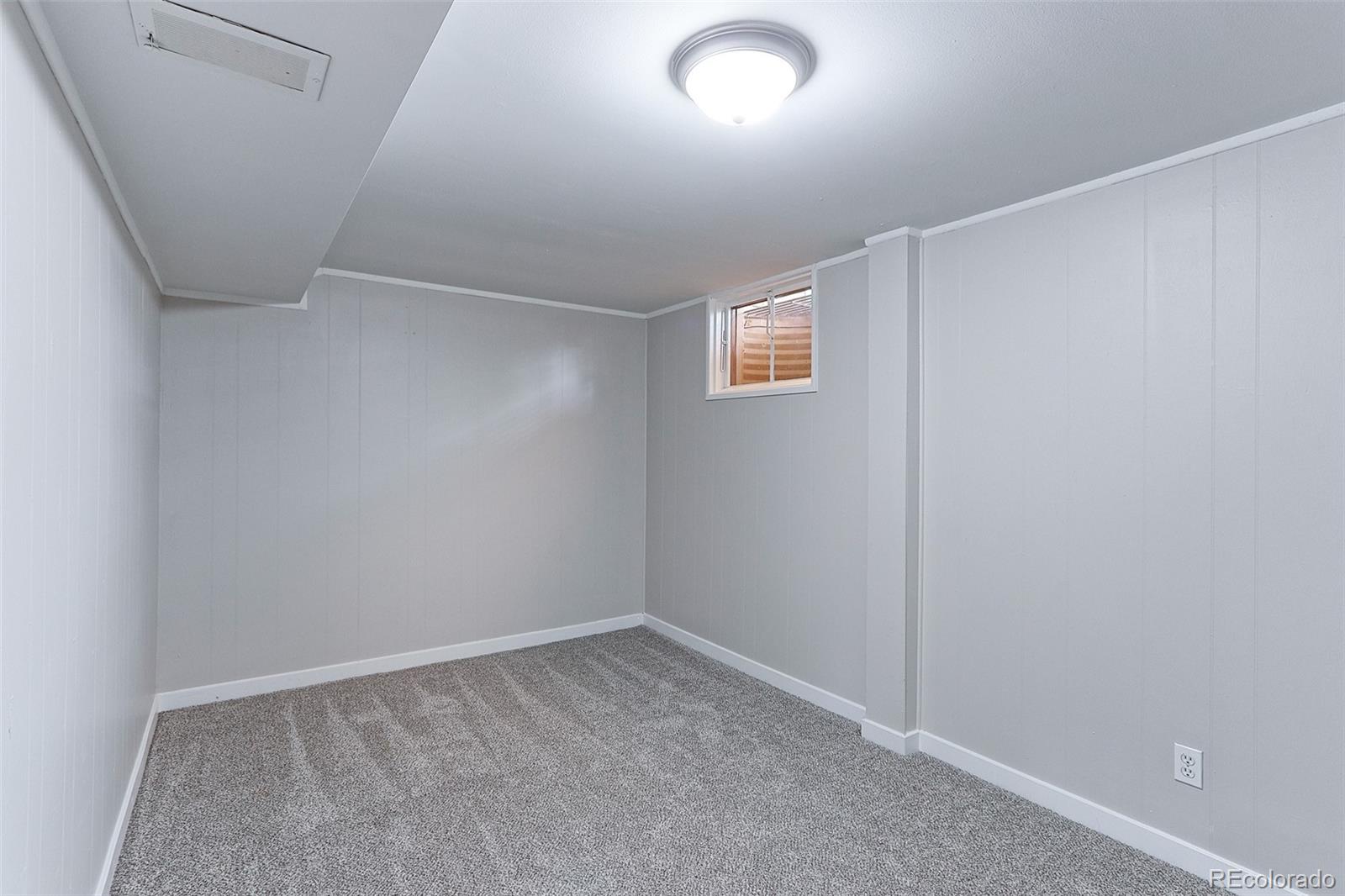 3373 W Monmouth Avenue