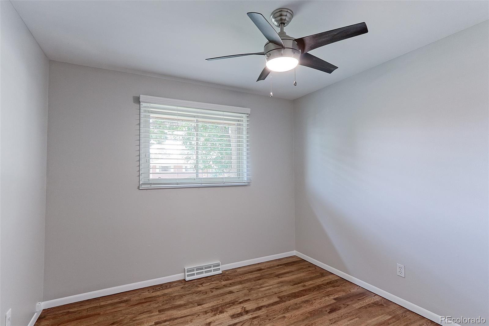 3373 W Monmouth Avenue