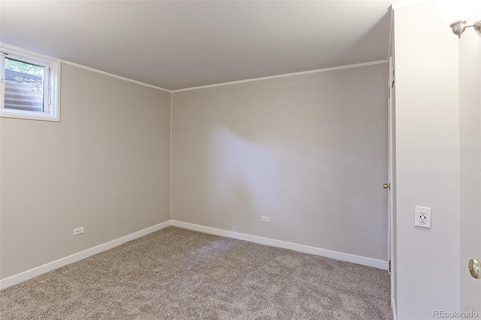 3373 W Monmouth Avenue