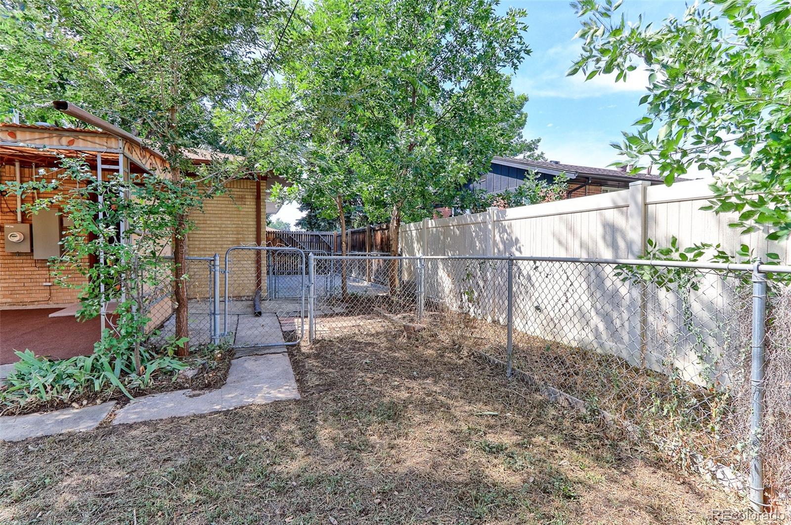 3373 W Monmouth Avenue