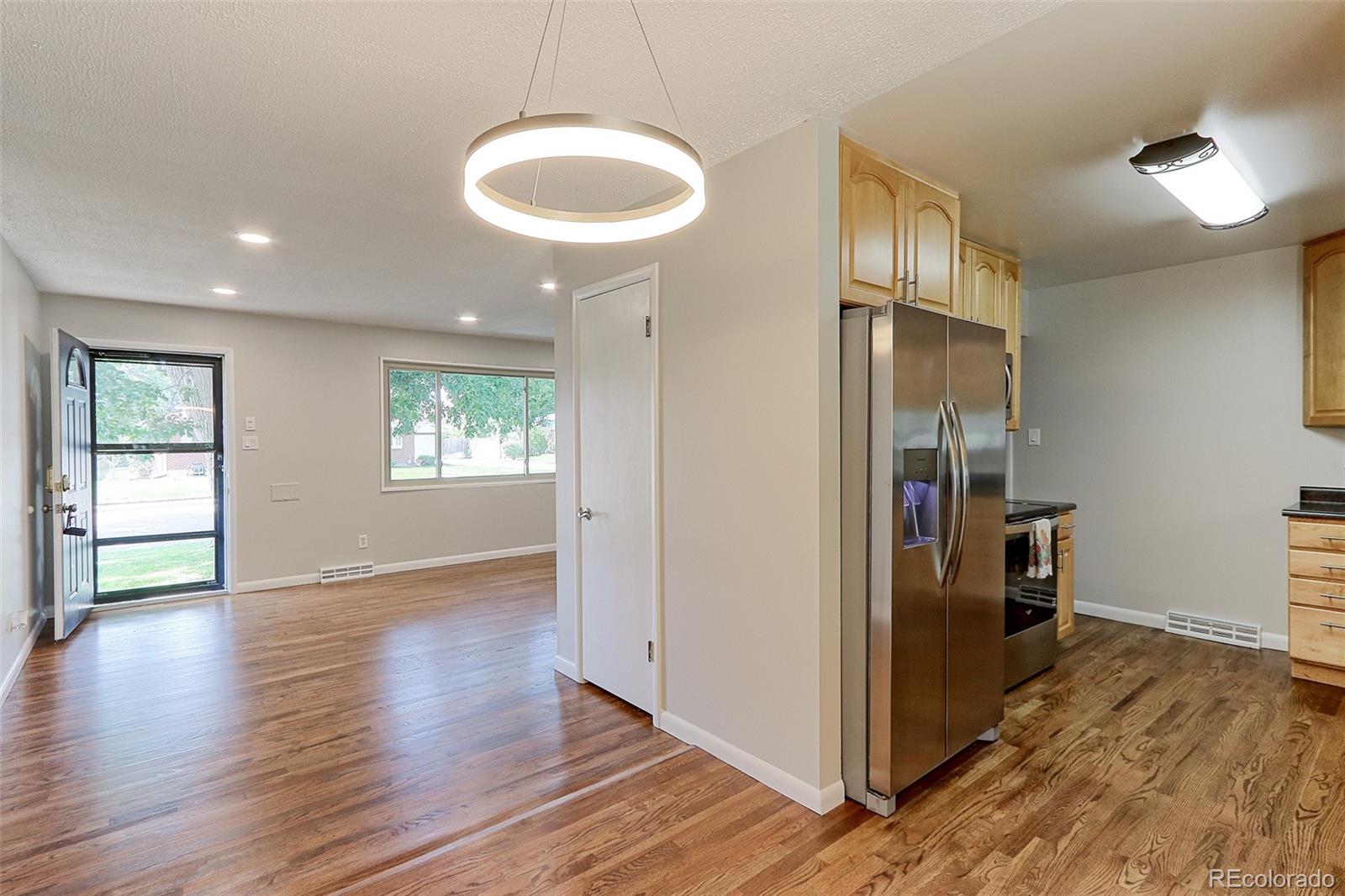 3373 W Monmouth Avenue