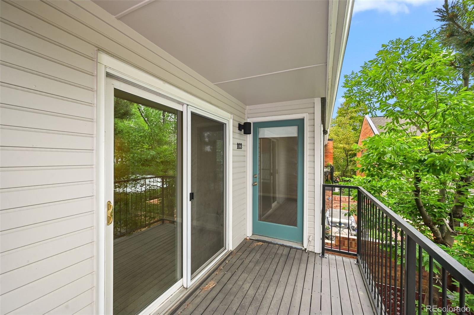 1201 Galapago Street Unit: 103