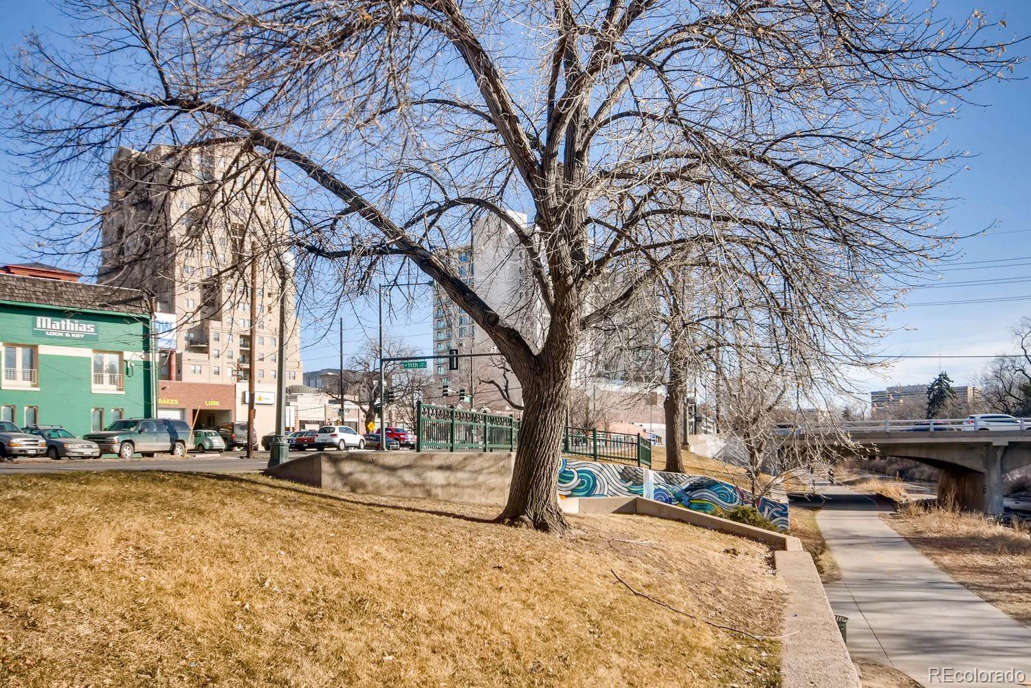 1201 Galapago Street Unit: 103