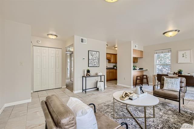 1201 Galapago Street Unit: 103