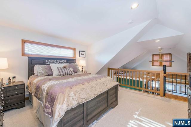 551 Washington Street 2