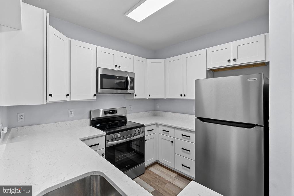 4551 STRUTFIELD LANE 4111
