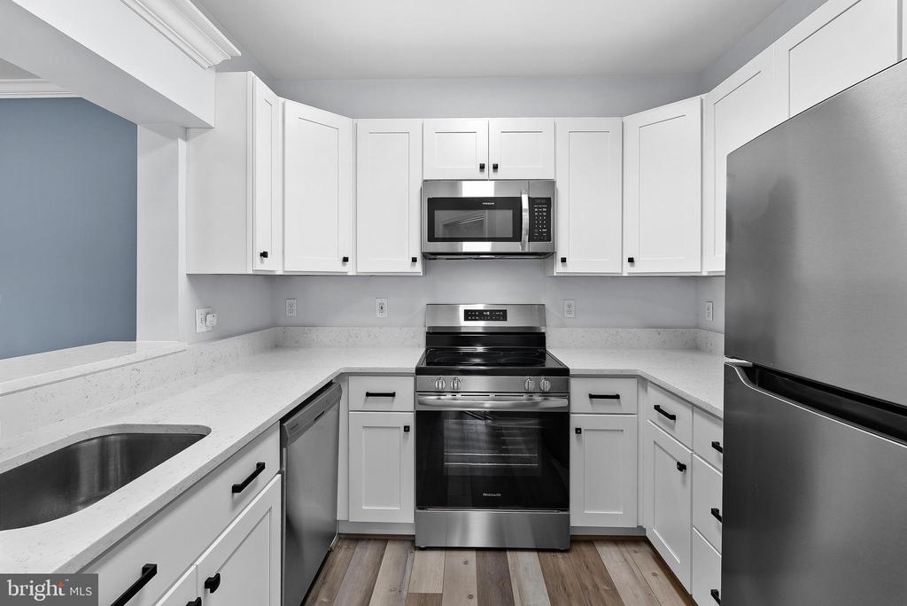 4551 STRUTFIELD LANE 4111