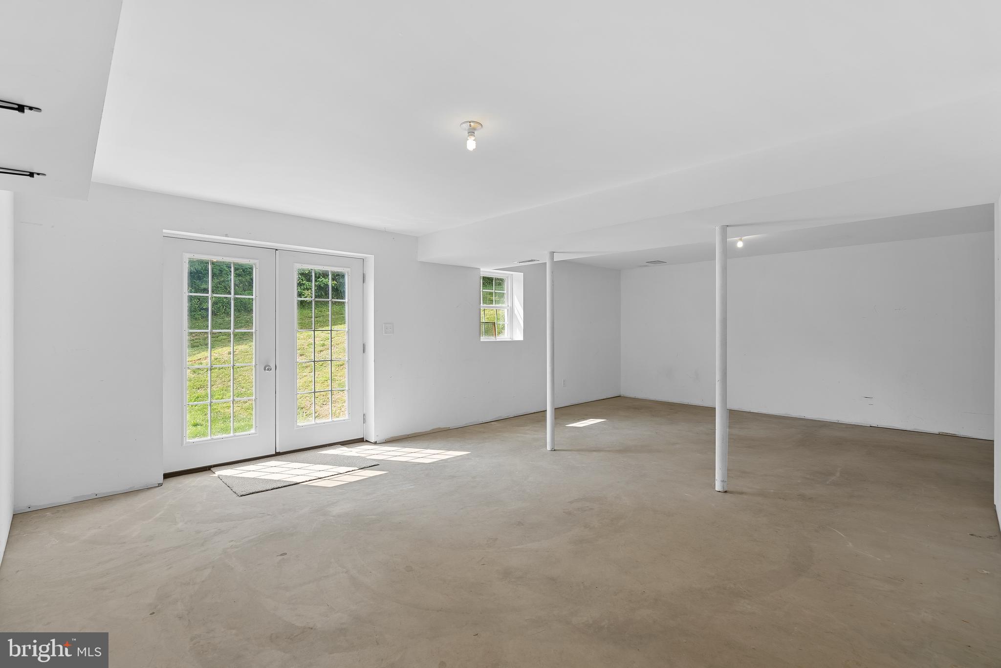 267 Shenandoah River Ln