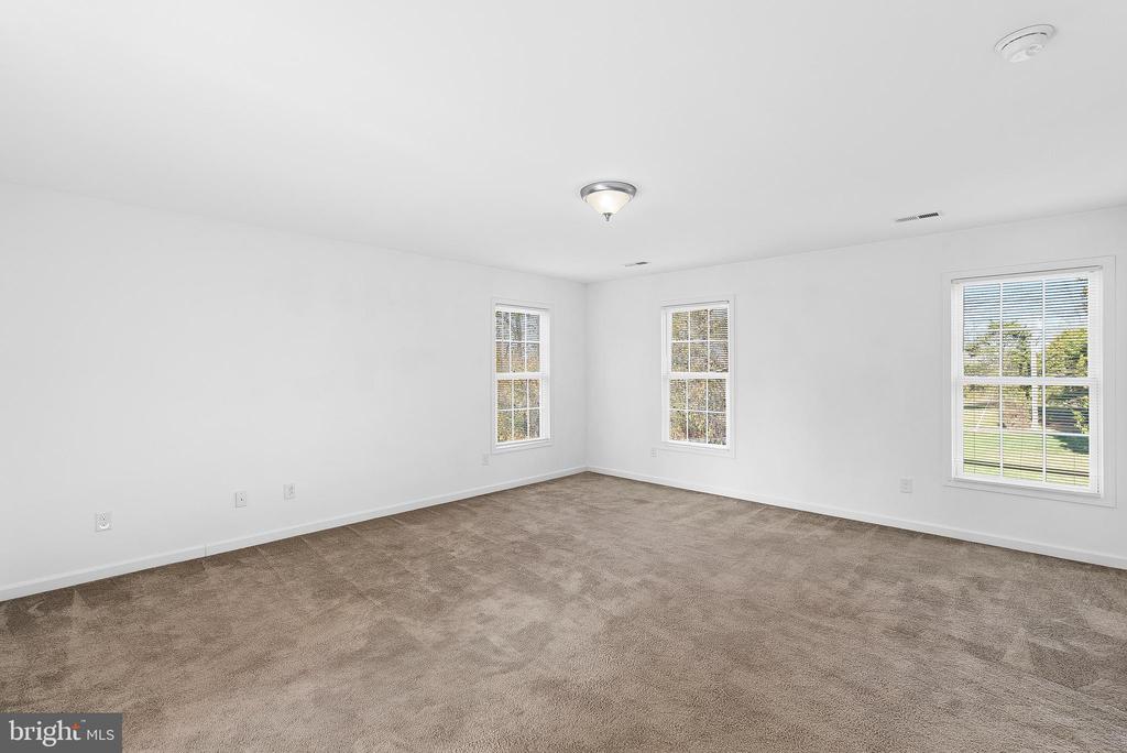 271 SHENANDOAH RIVER LN