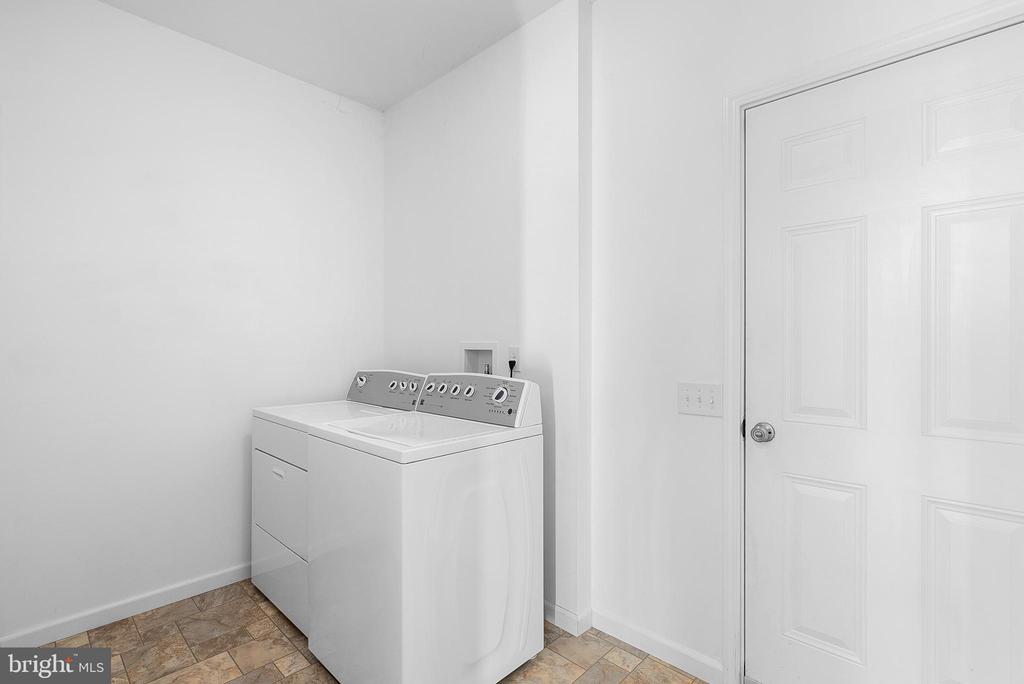 271 SHENANDOAH RIVER LN