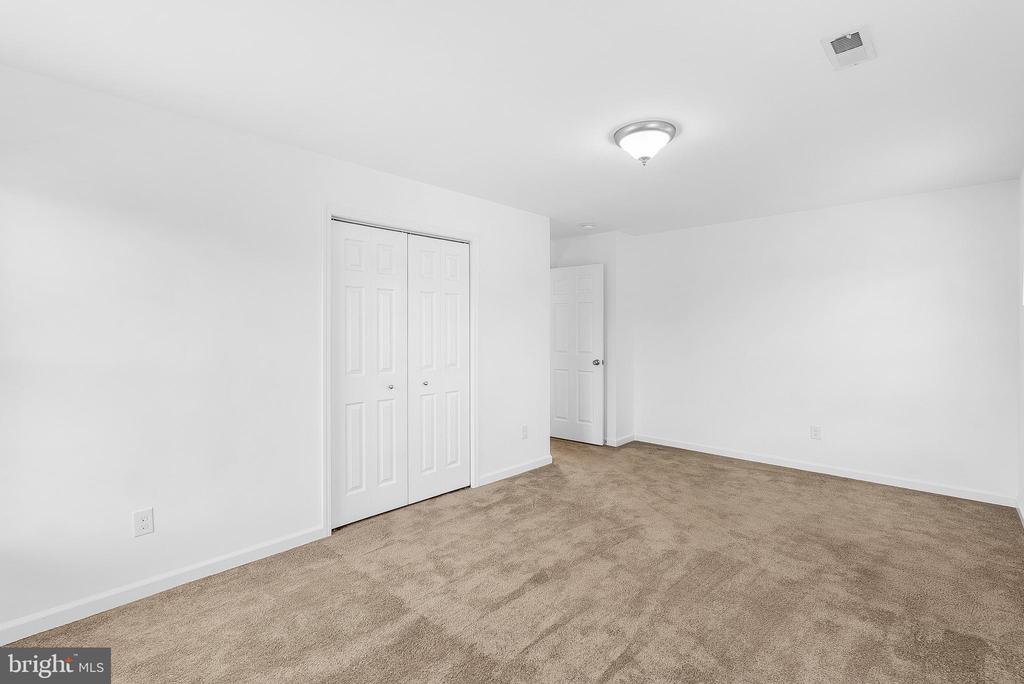 271 SHENANDOAH RIVER LN