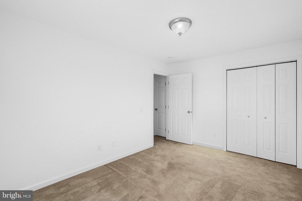 271 SHENANDOAH RIVER LN