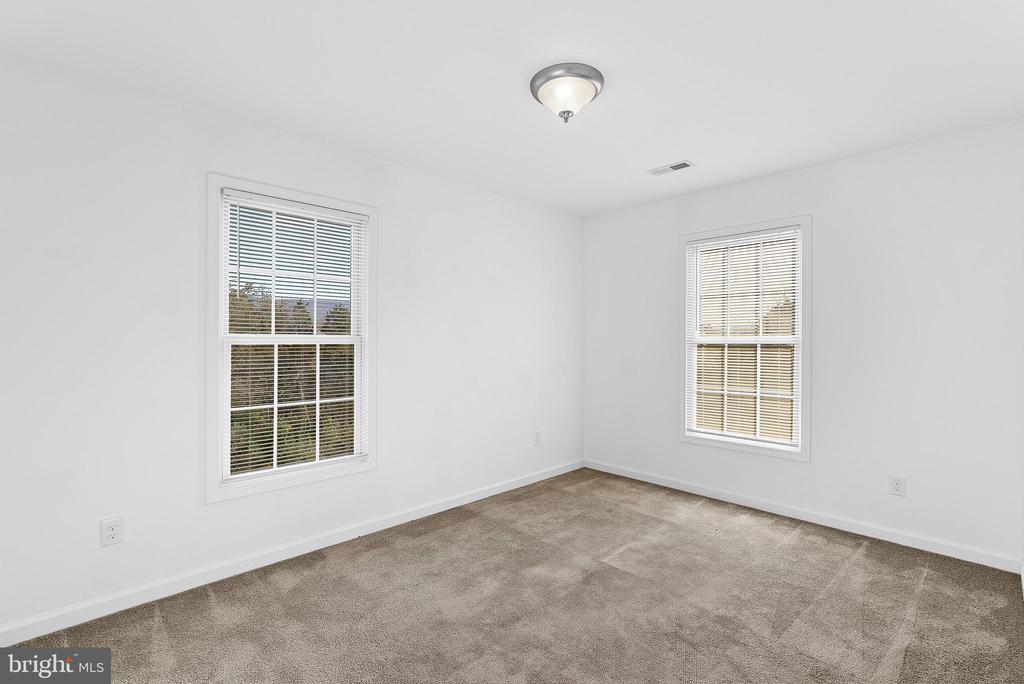 271 SHENANDOAH RIVER LN