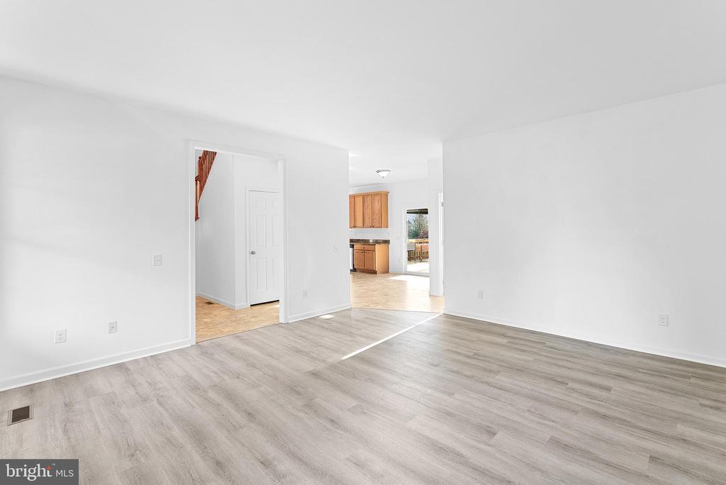 271 SHENANDOAH RIVER LN