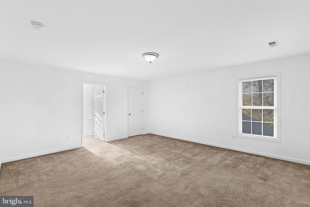 271 SHENANDOAH RIVER LN