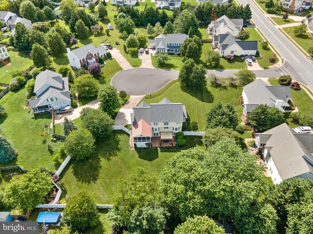 302 Edgar Ct