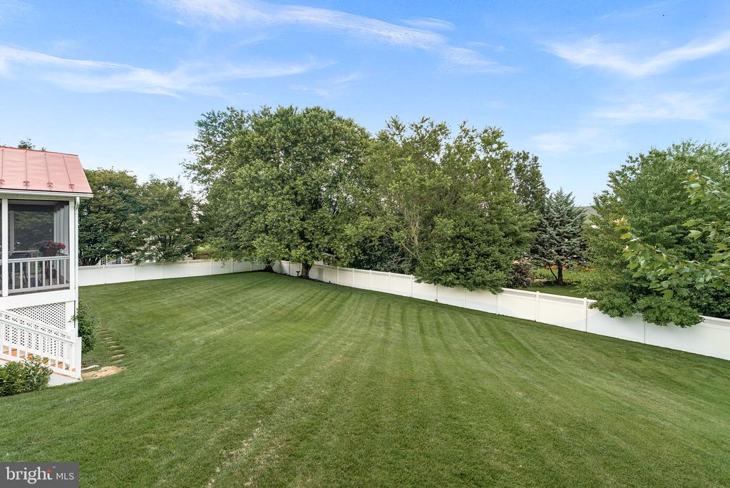 302 Edgar Ct