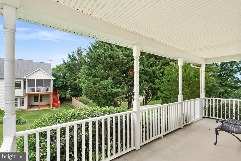 302 Edgar Ct