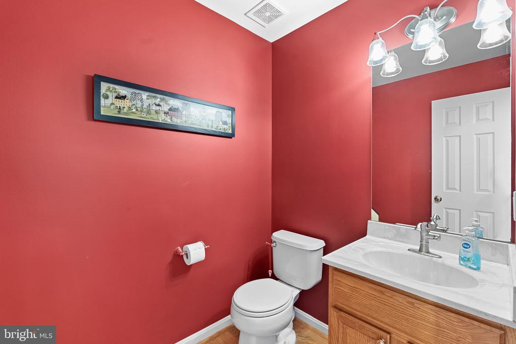 302 Edgar Ct