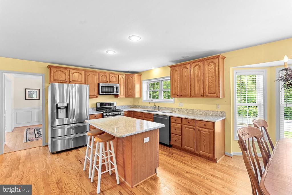 302 Edgar Ct