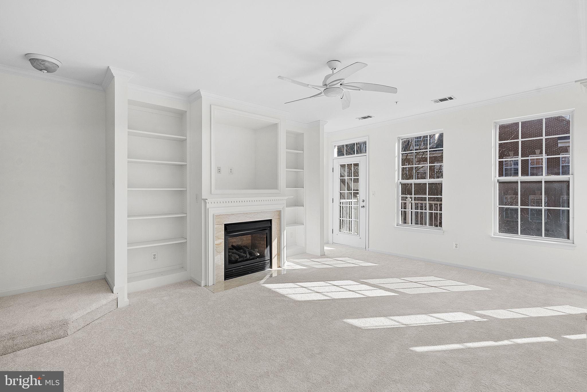 2664 Manhattan Pl #301