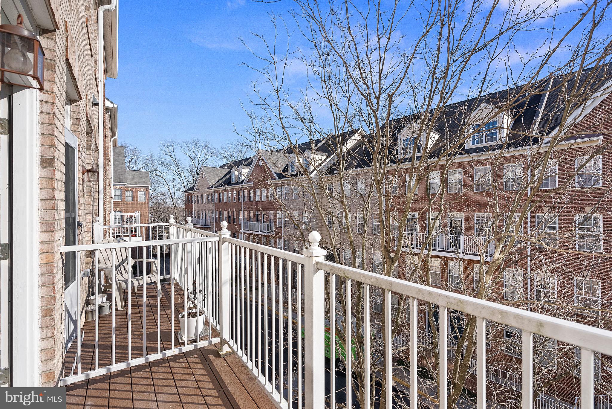 2664 Manhattan Pl #301