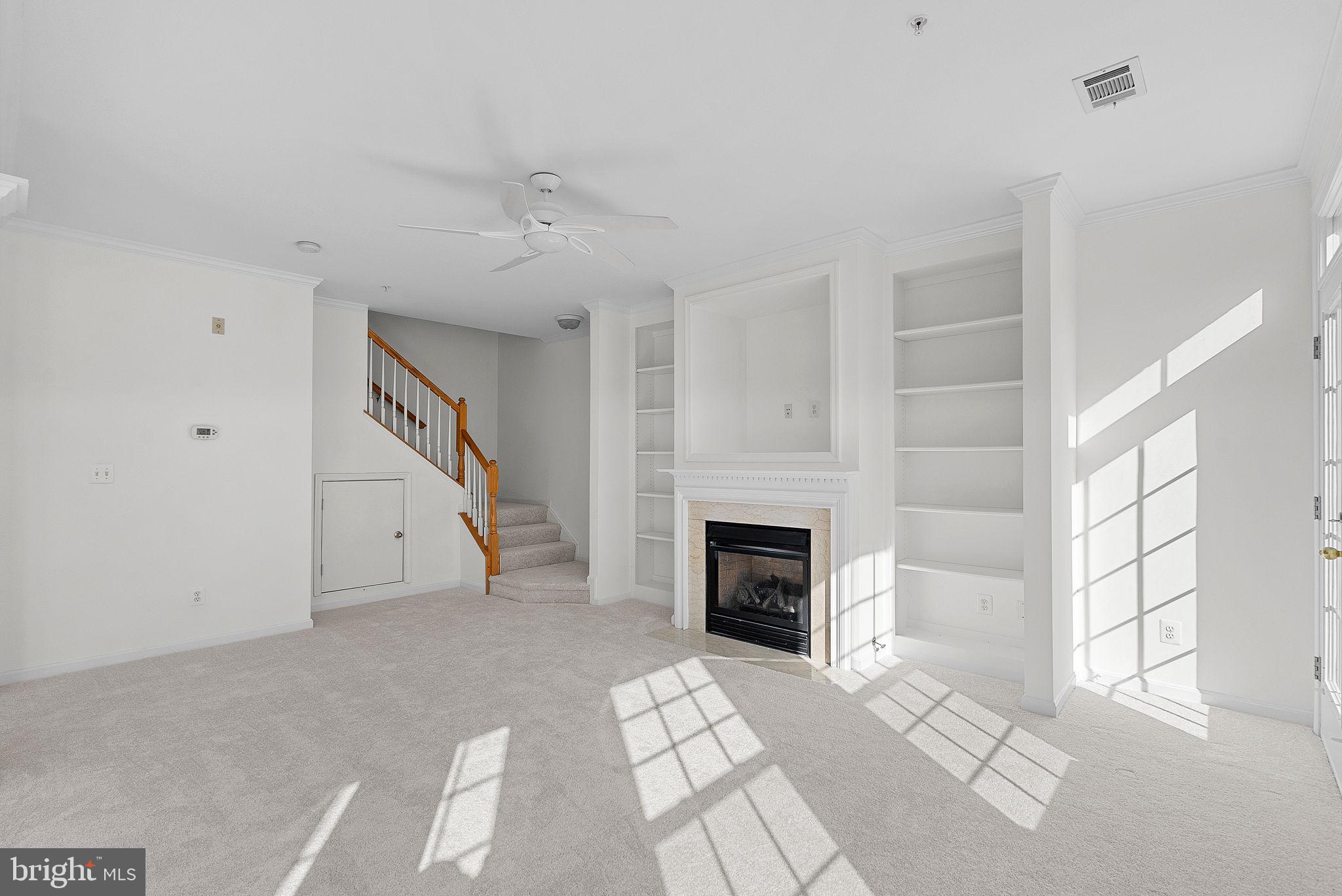 2664 Manhattan Pl #301