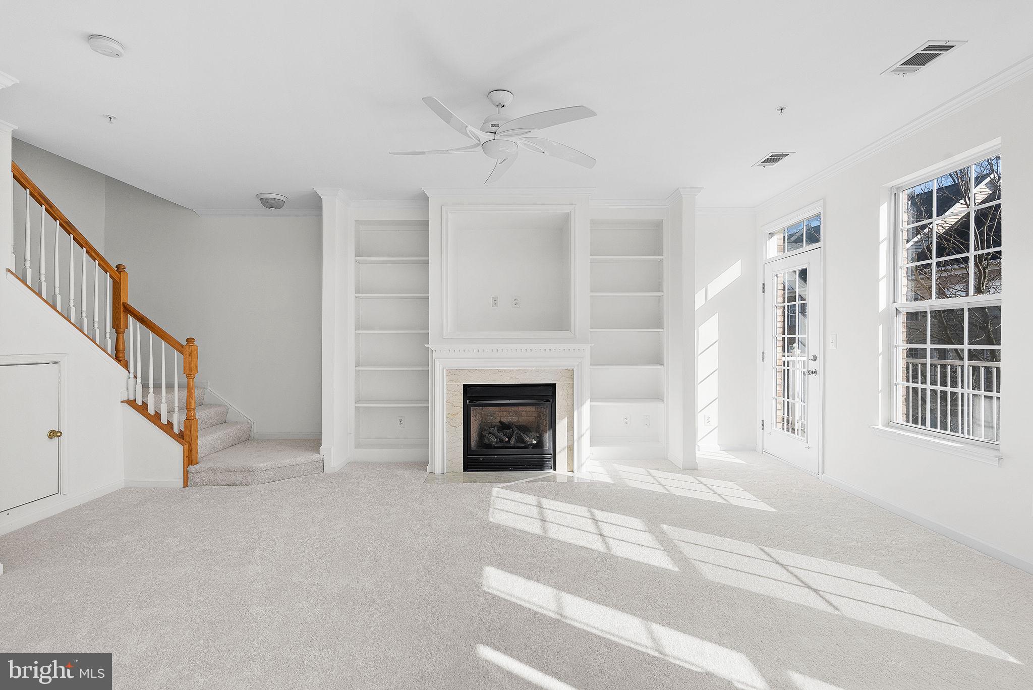 2664 Manhattan Pl #301