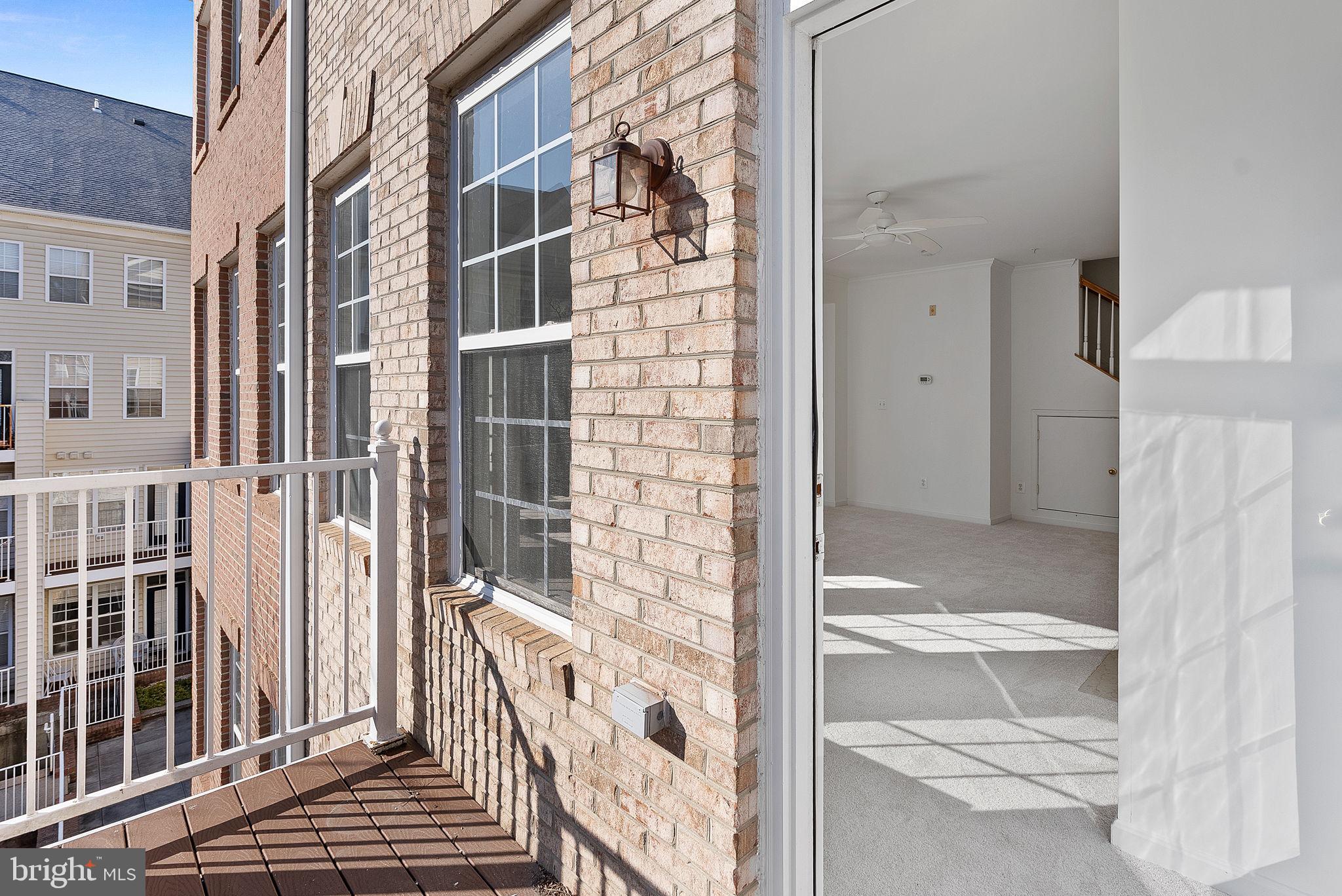 2664 Manhattan Pl #301