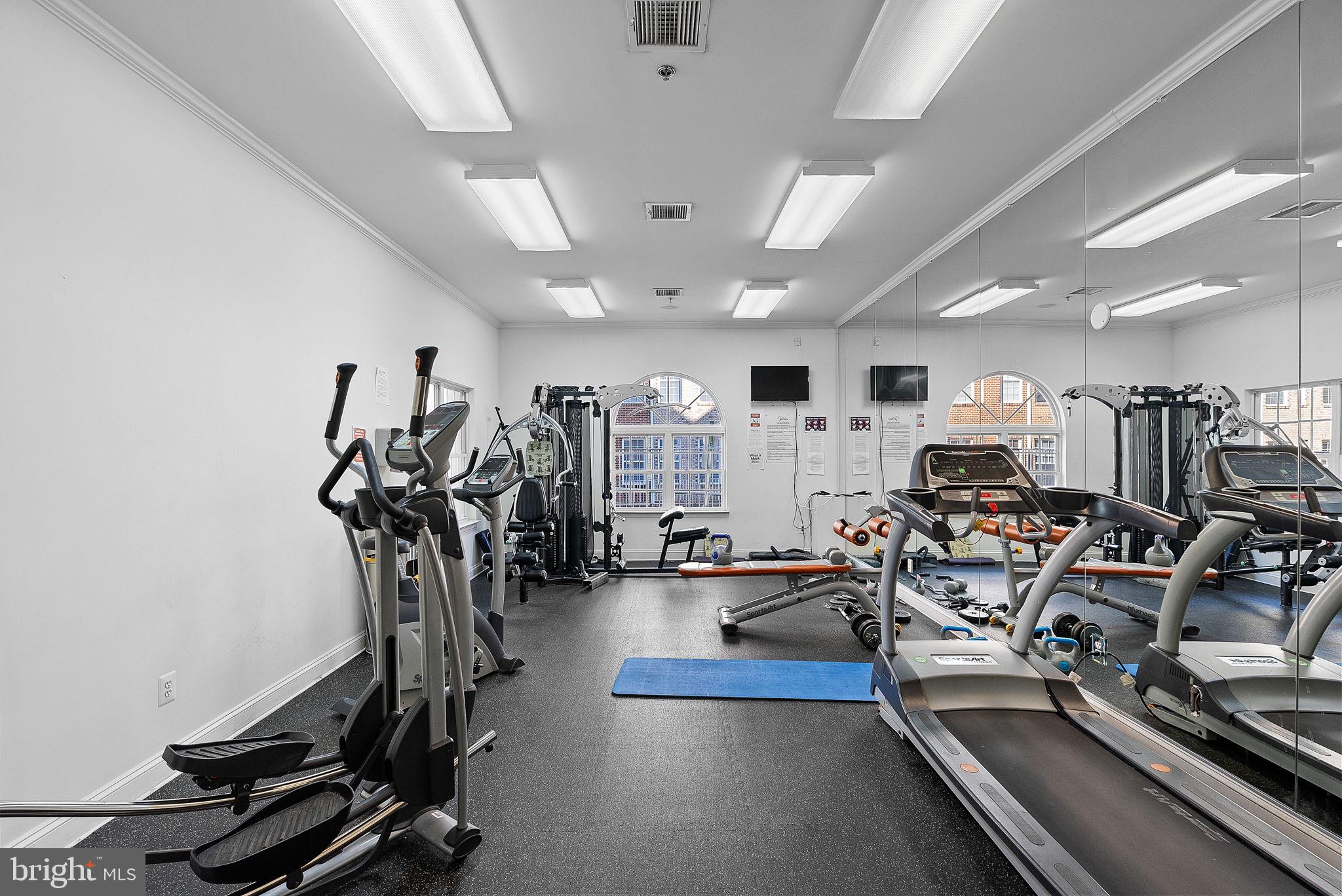 2664 Manhattan Pl #301