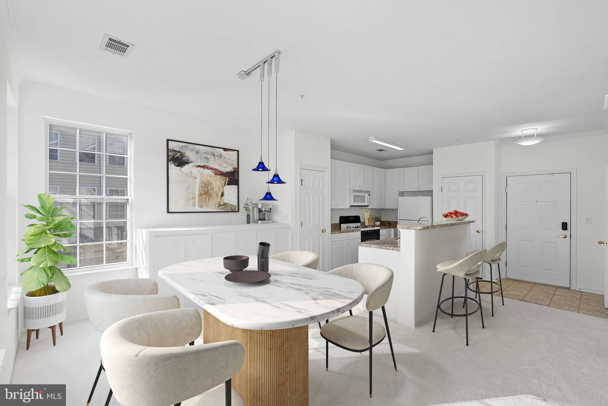 2664 Manhattan Pl #301