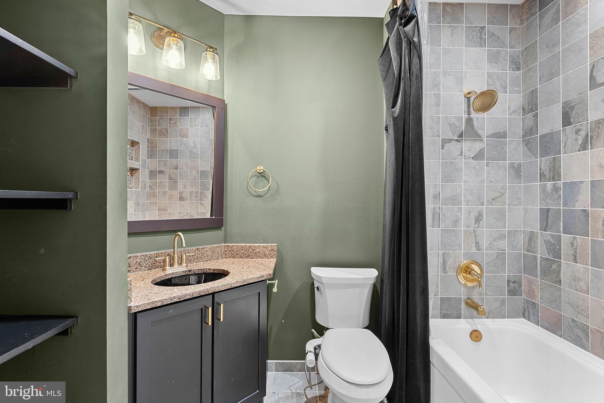 12915 Alton Sq #107