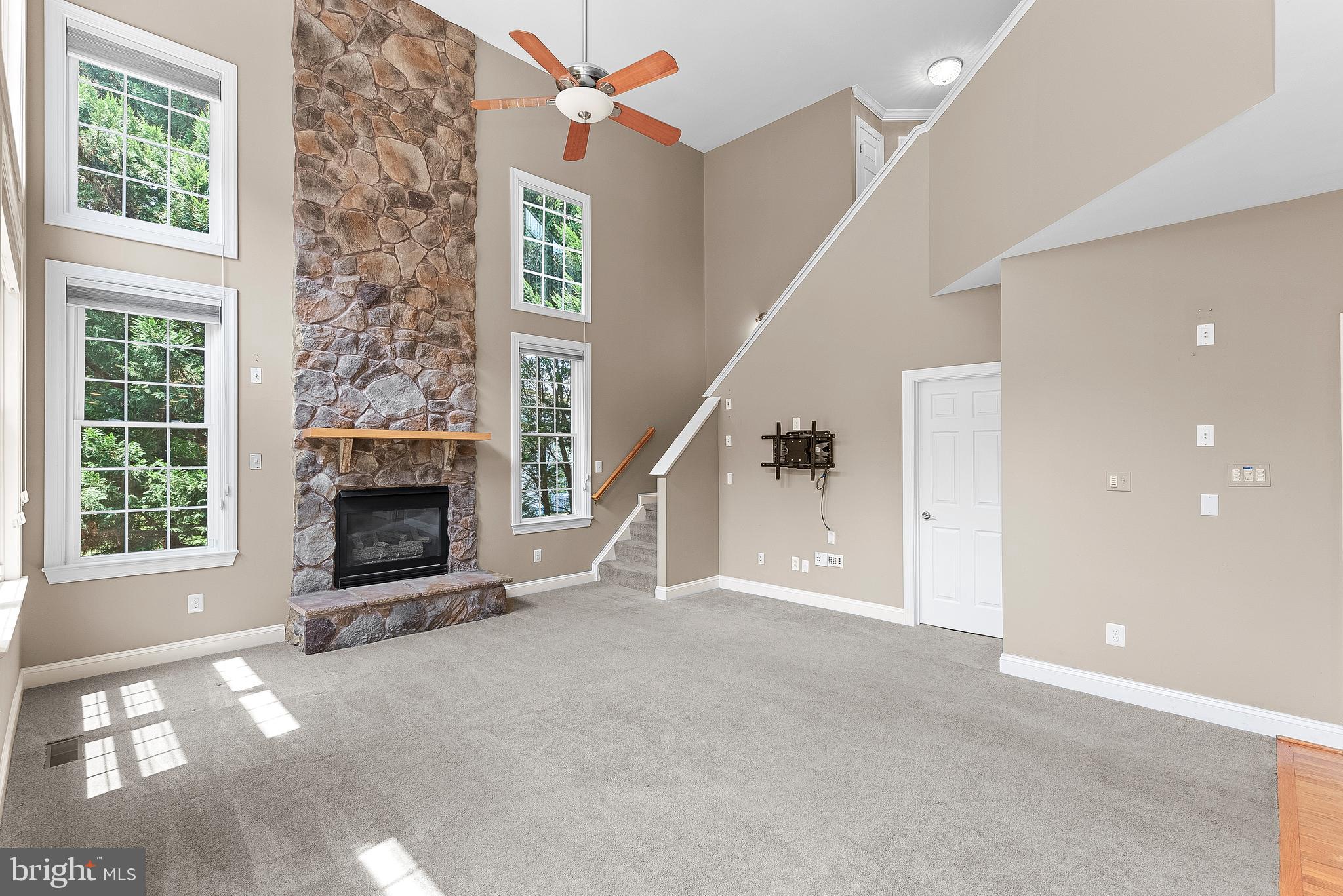 1067 METHVEN CT