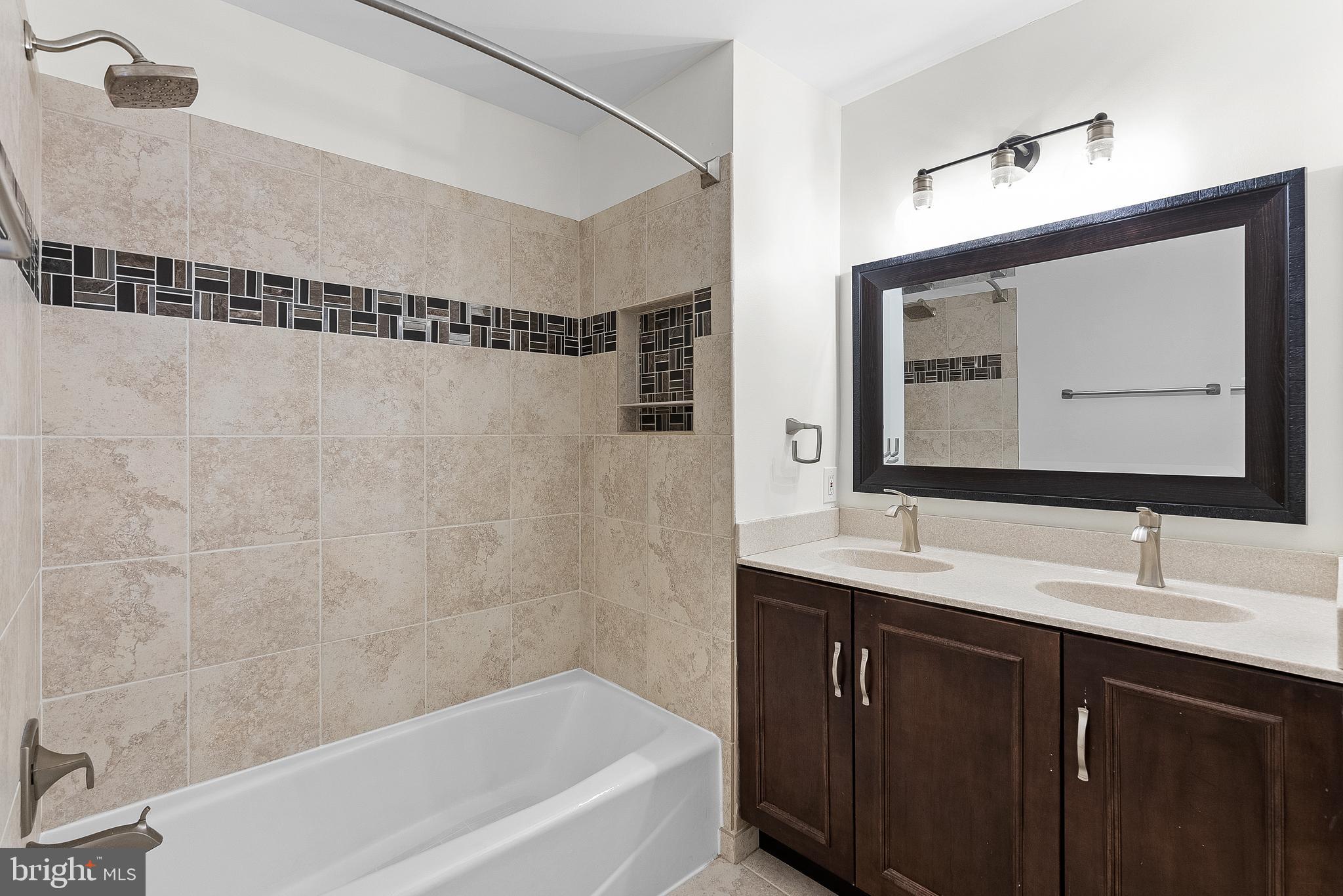 1067 METHVEN CT