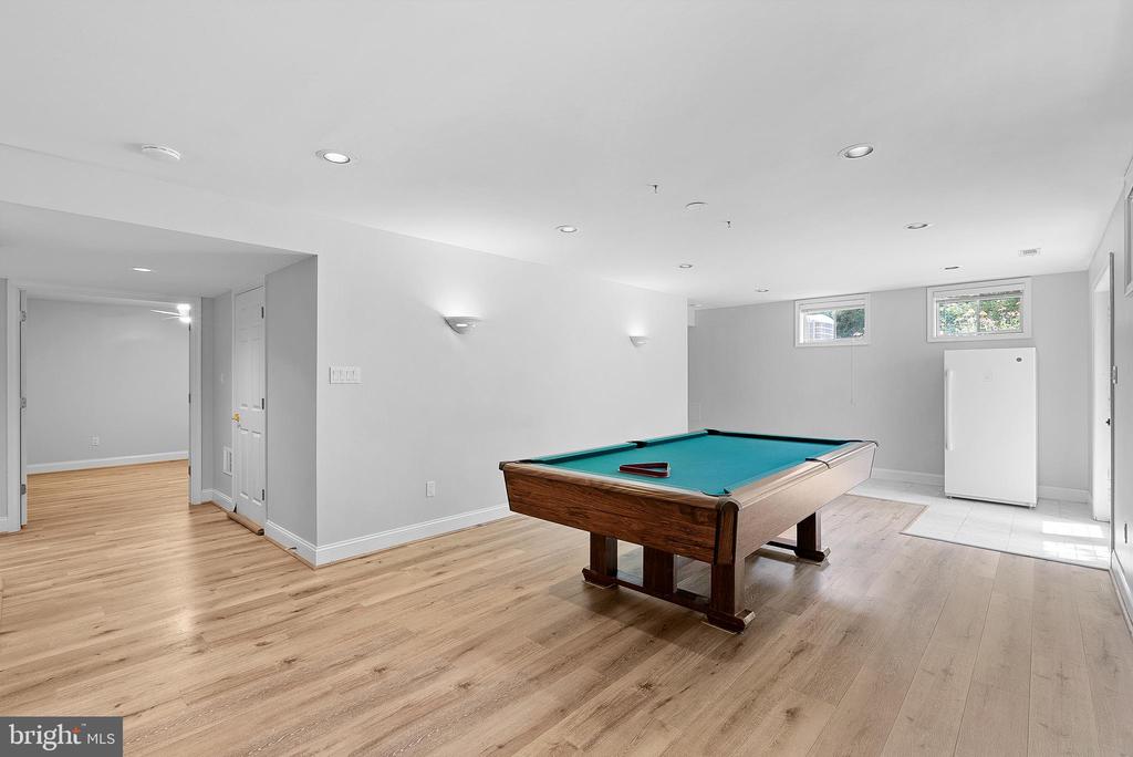 1067 METHVEN CT