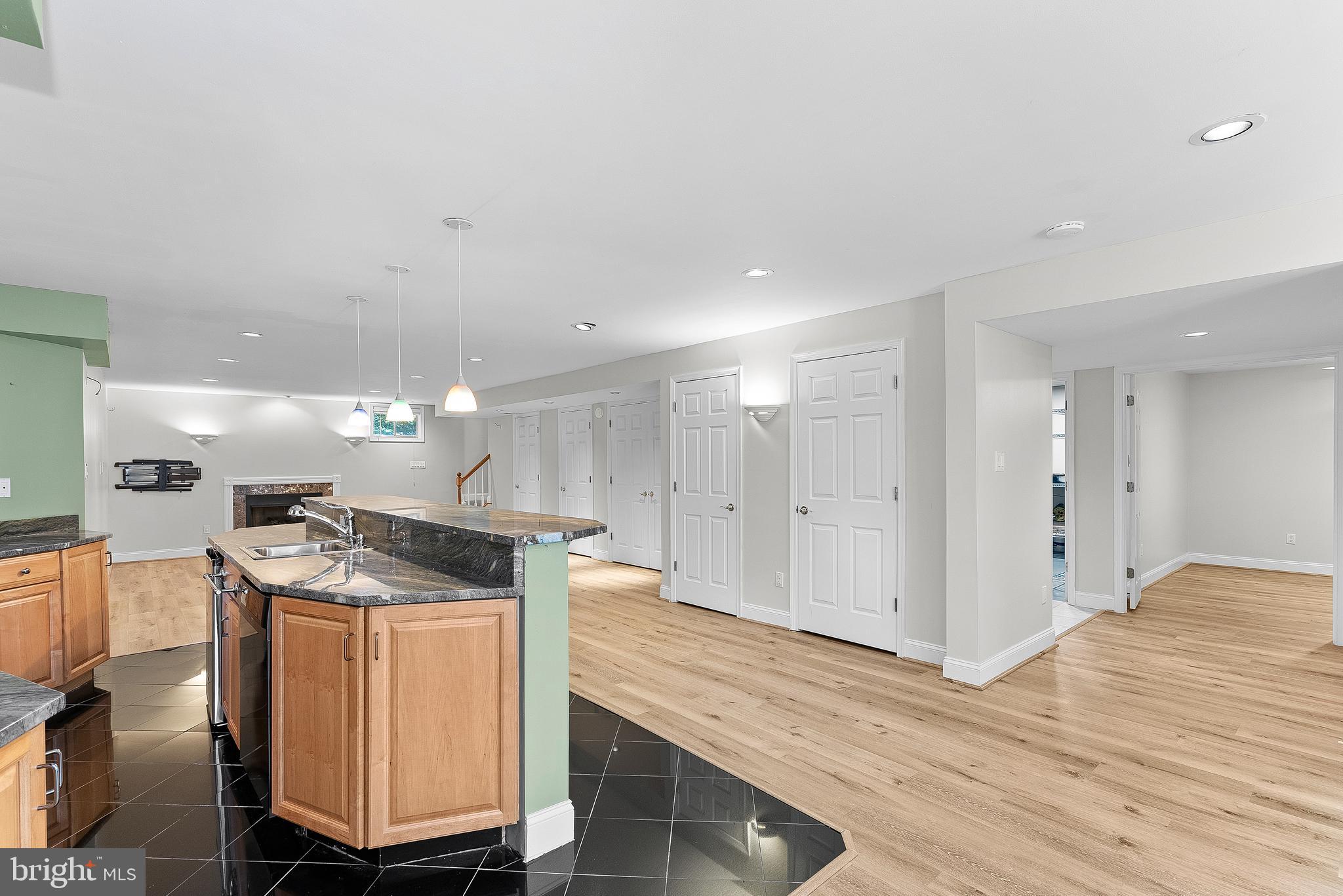 1067 METHVEN CT