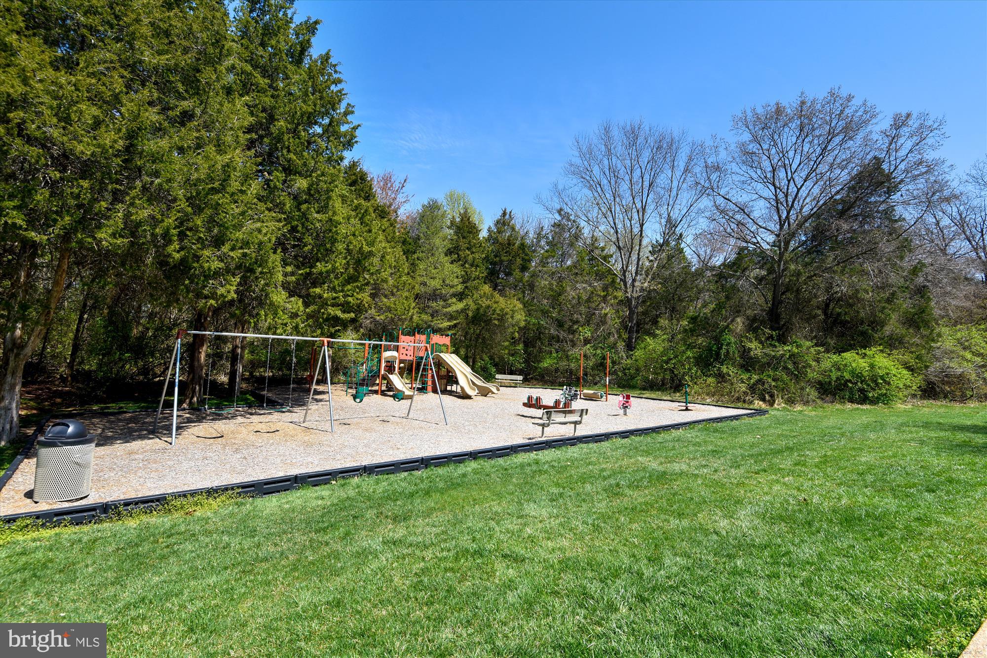 11559 Holly Briar Ln