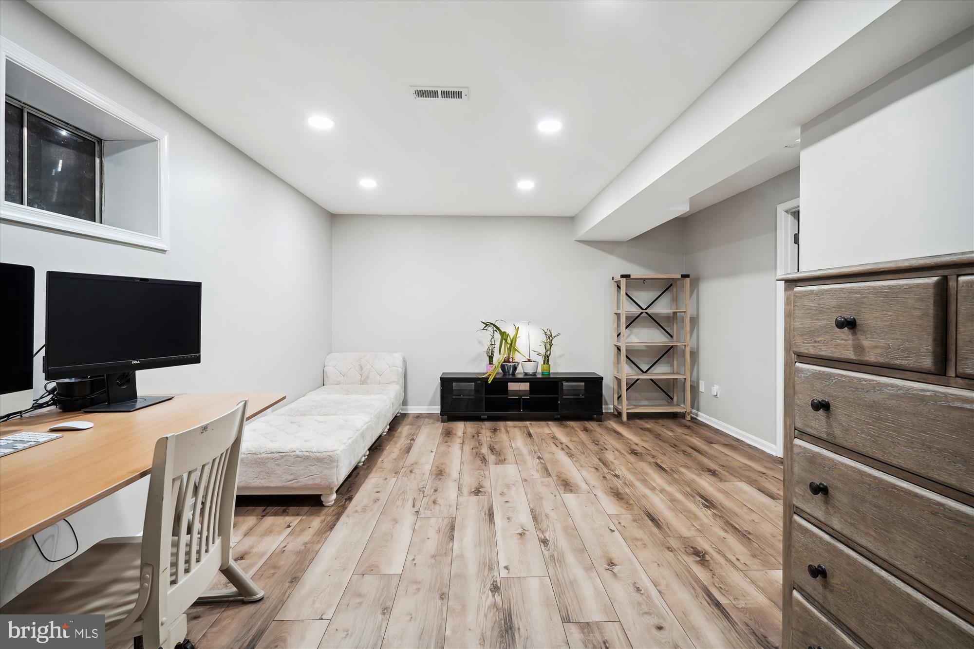 11559 Holly Briar Ln