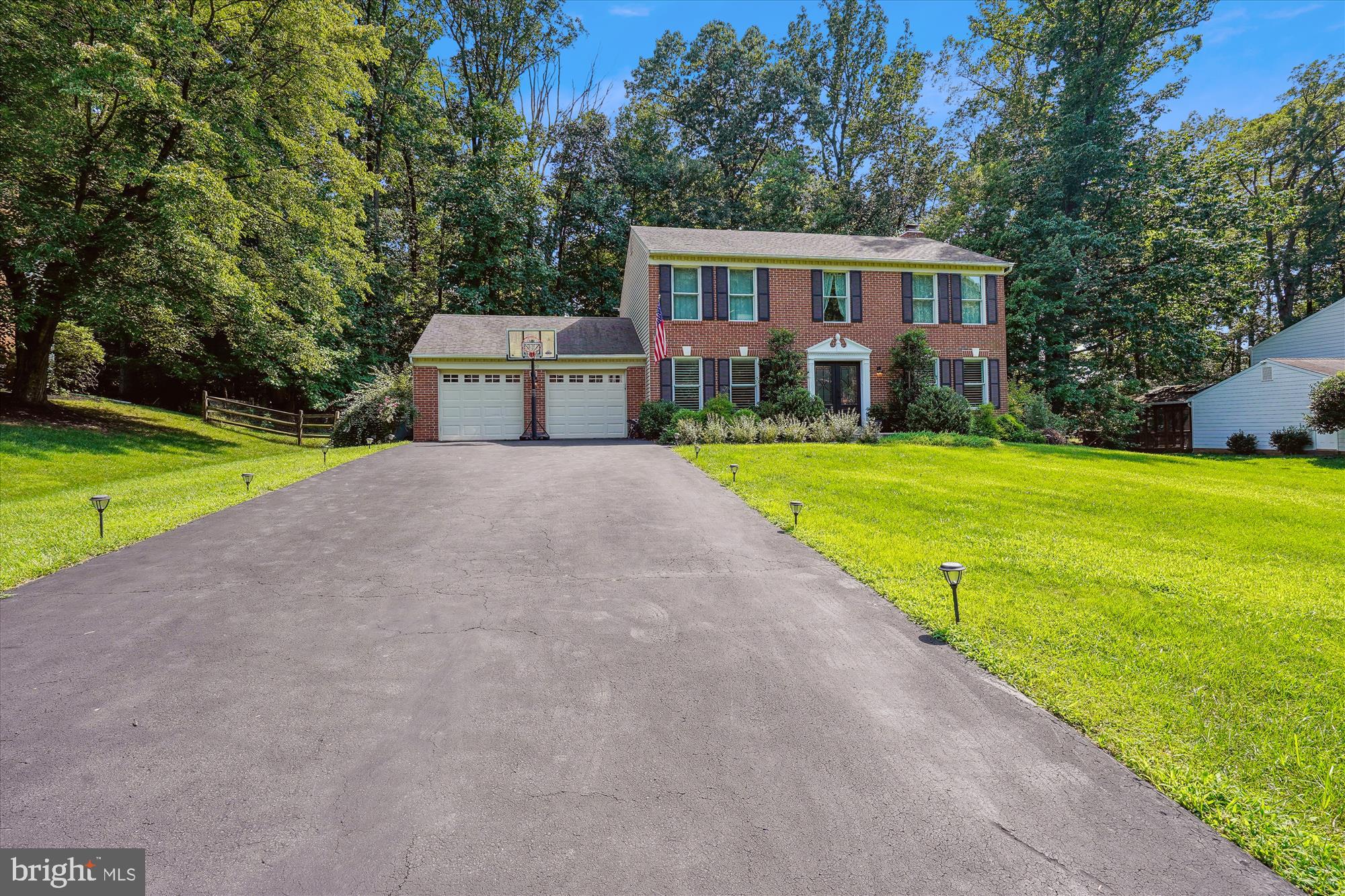 11559 Holly Briar Ln