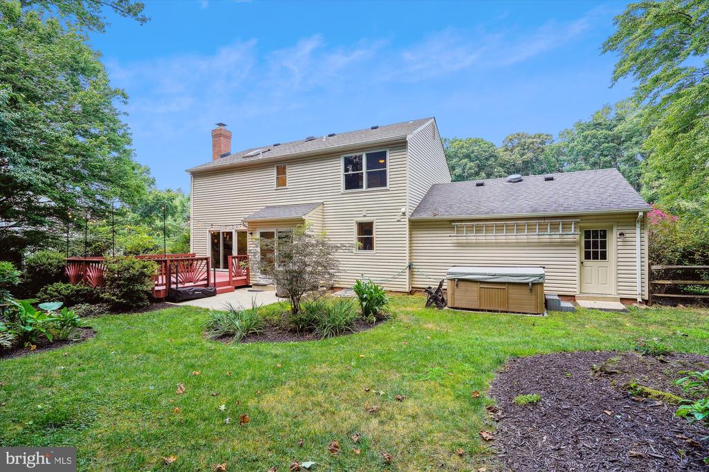 11559 Holly Briar Ln