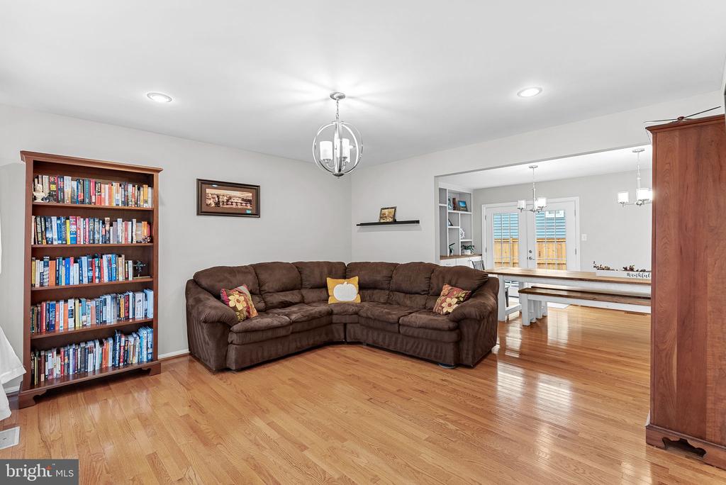 1431 KINGSVALE CIR
