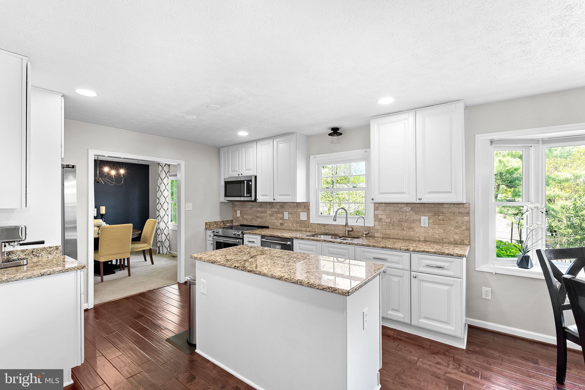 4628 Sand Rock Ln