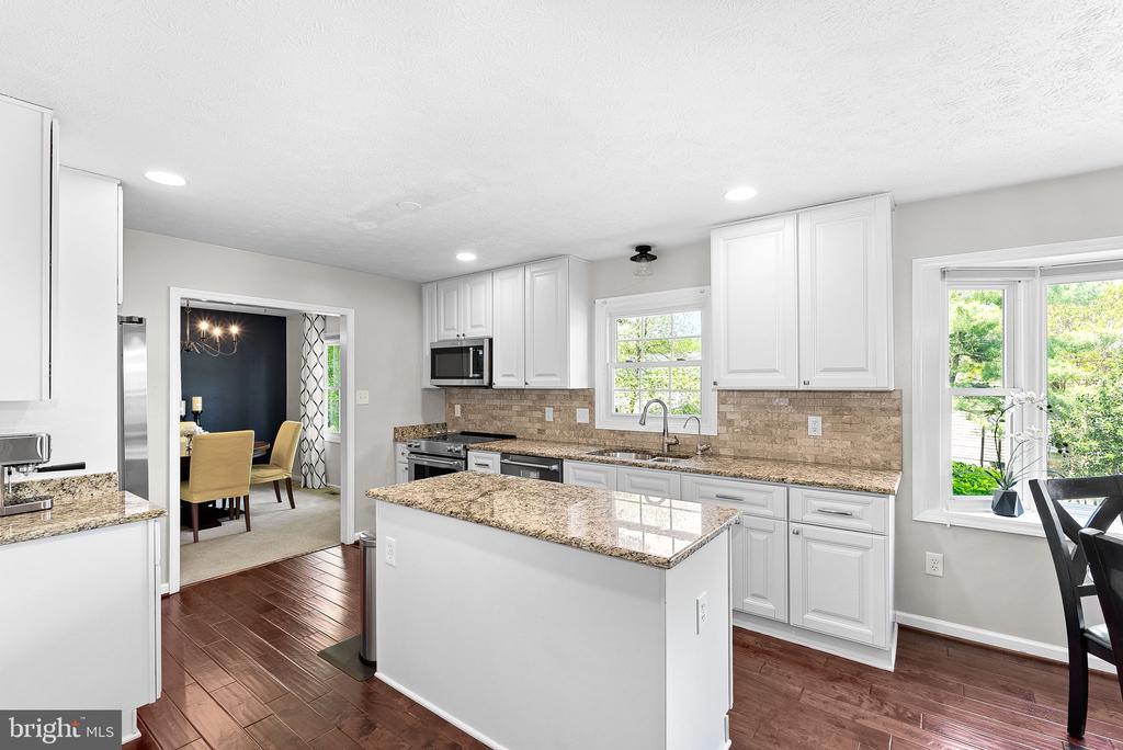 4628 Sand Rock Ln