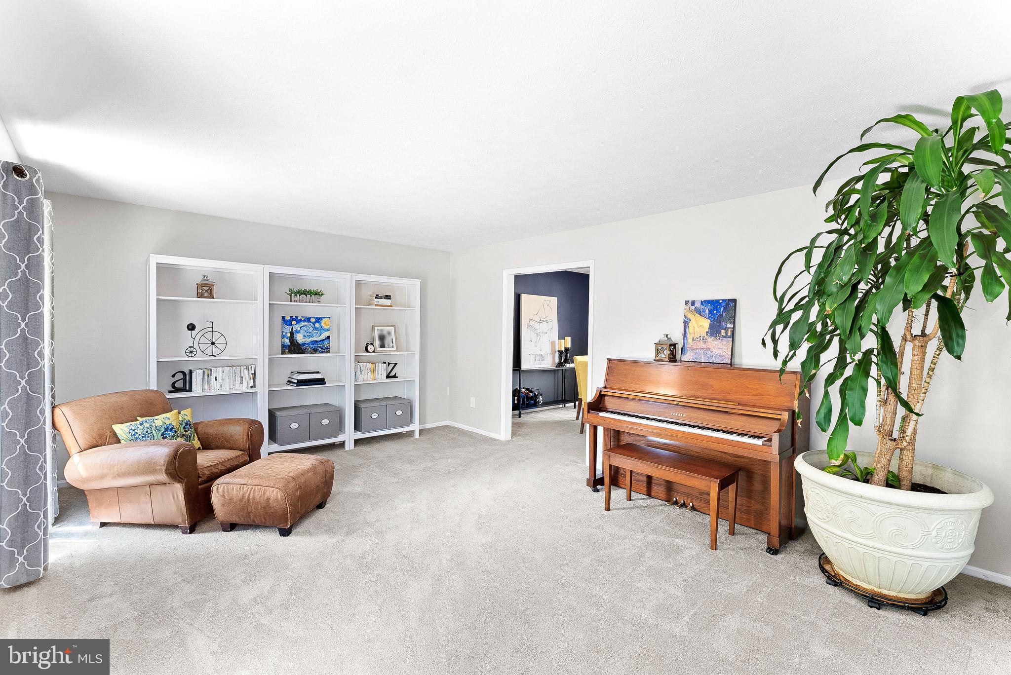 4628 Sand Rock Ln