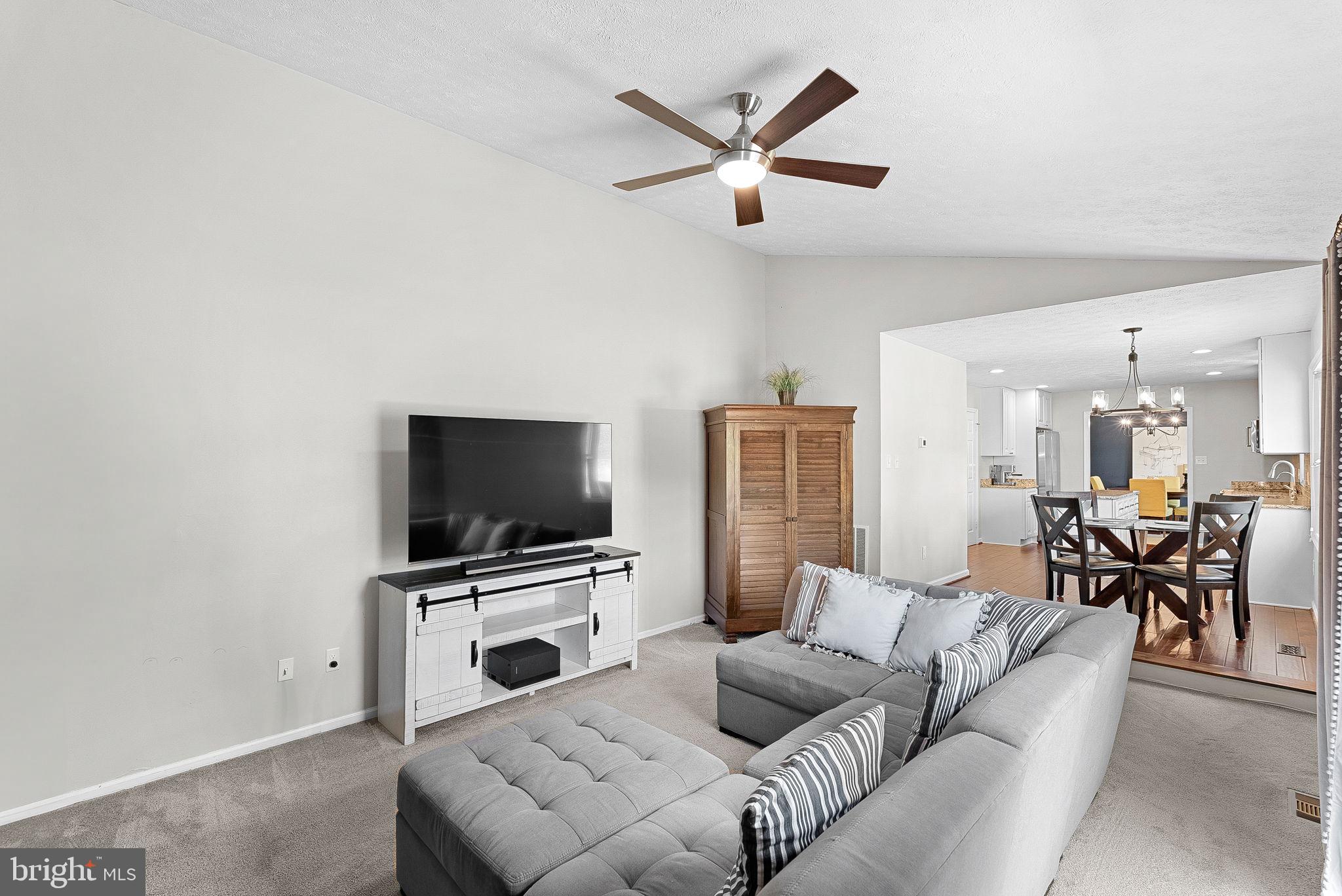4628 Sand Rock Ln