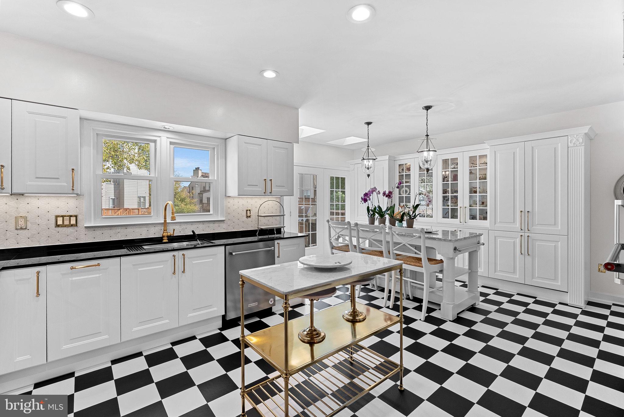 5975 WESCOTT HILLS WAY