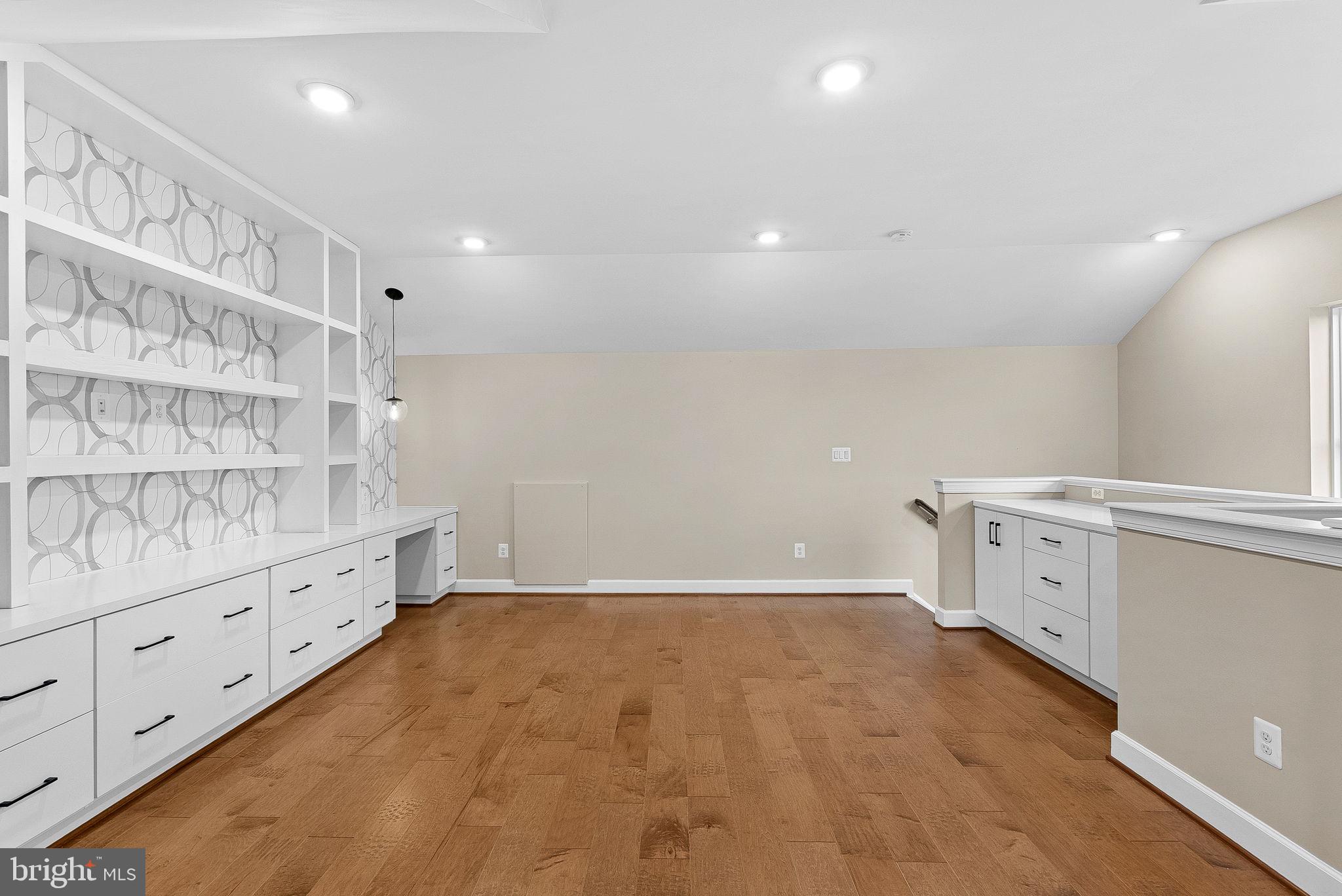 5159 RIDGEVIEW RETREAT DRIVE