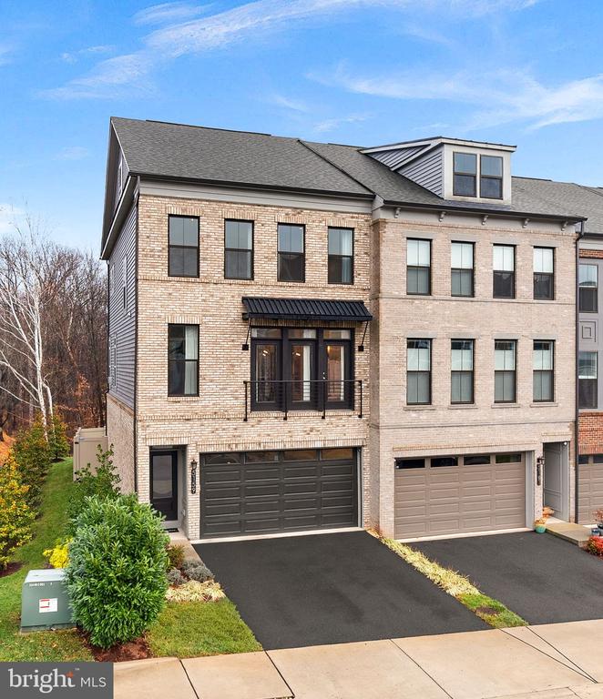 5159 RIDGEVIEW RETREAT DRIVE