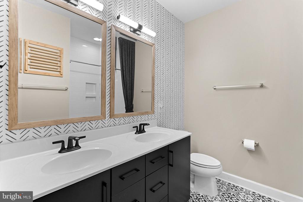5159 RIDGEVIEW RETREAT DRIVE