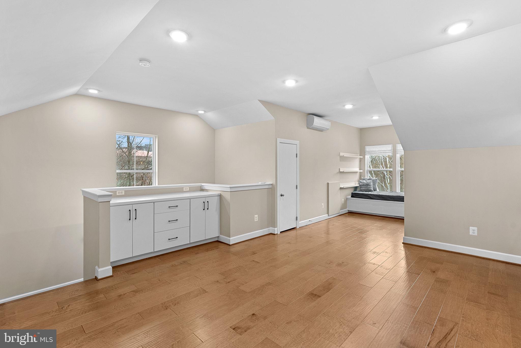 5159 RIDGEVIEW RETREAT DRIVE